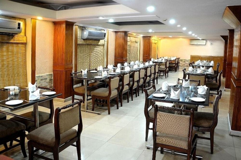 Hotel Ganga Ratan Agra  Buitenkant foto