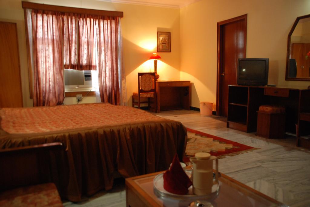 Hotel Ganga Ratan Agra  Kamer foto