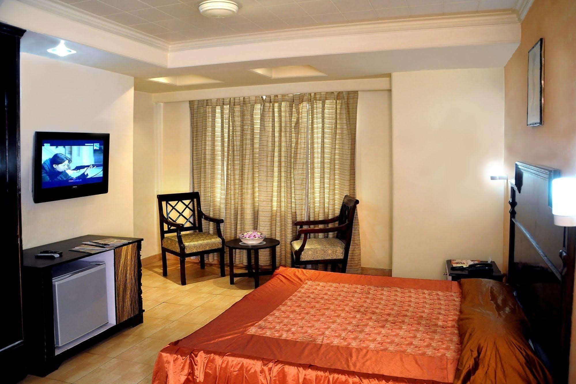 Hotel Ganga Ratan Agra  Buitenkant foto